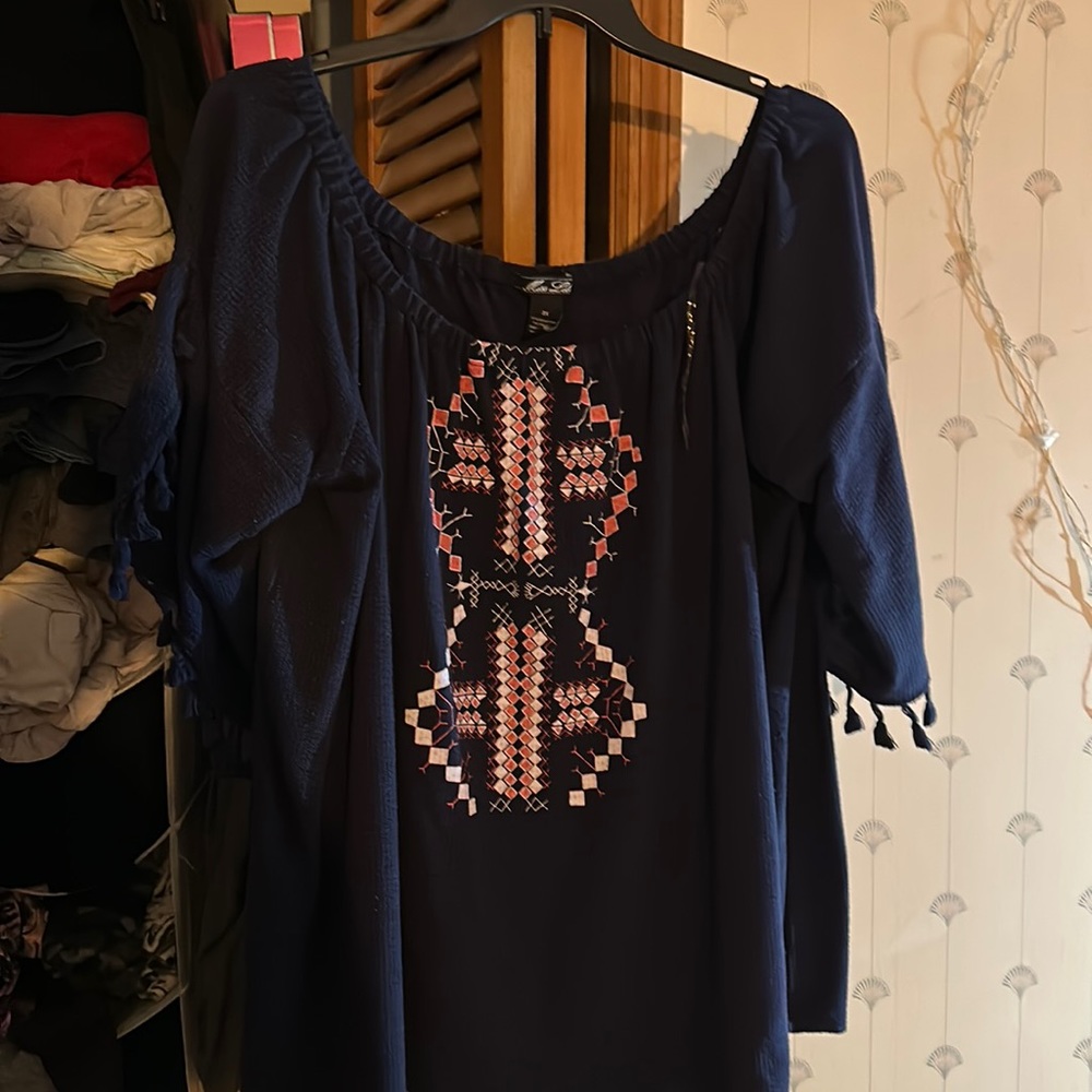 Off shoulder shirt
